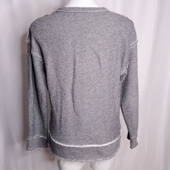 Nation LTD Raglan Frayed Hem Marled Knit slSweatshirt Blue White sz S - Picture 7 of 8
